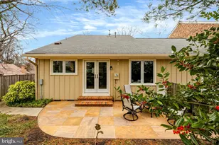 2806 Oakton Manor Ct, Oakton, VA 22124 - Photo 44