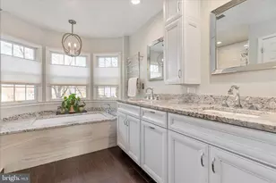 12822 Monroe Manor Dr, Oak Hill, VA 20171 - Photo 24