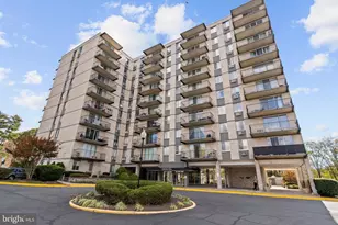 3245 Rio Dr, Falls Church, VA 22041 - Photo 2