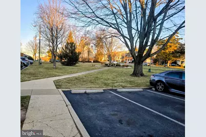 214 Locust Street SE #121, Vienna, VA 22180 - Photo 2