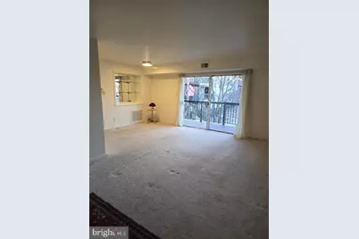 214 Locust Street SE #121, Vienna, VA 22180 - Photo 4