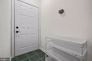 11338 Westbrook Mill Ln, Fairfax, VA 22030 - Photo 2