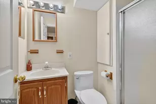 6338 Alderman Dr, Alexandria, VA 22315 - Photo 40