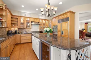7212 Farm Meadow Ct, McLean, VA 22101 - Photo 12