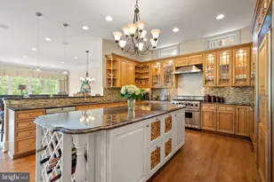 7212 Farm Meadow Ct, McLean, VA 22101 - Photo 14