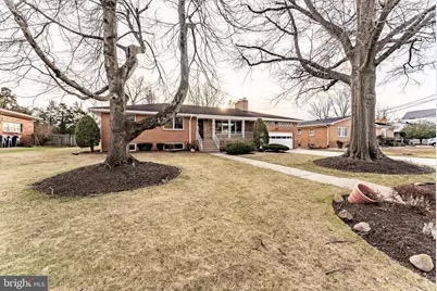 2201 Rollins Drive, Alexandria, VA 22307 - Photo 4