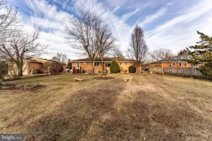 2201 Rollins Dr, Alexandria, VA 22307 - Photo 50