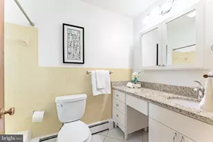 2201 Rollins Dr, Alexandria, VA 22307 - Photo 24