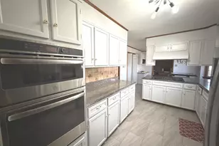 9608 Burke View Ave, Burke, VA 22015 - Photo 18