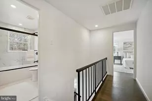13134 Madonna Ln, Fairfax, VA 22033 - Photo 16