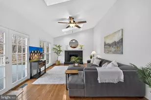 15067 Brown Post Ln, Centreville, VA 20121 - Photo 32