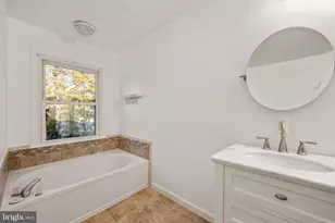 6104 Old Brentford Ct, Alexandria, VA 22310 - Photo 16