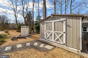 10016 Raeburn Ct, Fairfax, VA 22032 - Photo 56