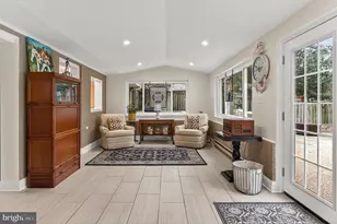 10016 Raeburn Ct, Fairfax, VA 22032 - Photo 38