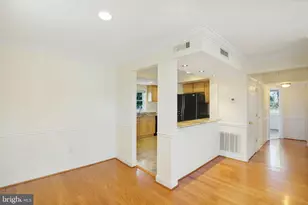 6924 Kenfig Dr, Falls Church, VA 22042 - Photo 6