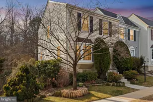 13855 Laura Ratcliff Ct, Centreville, VA 20121 - Photo 2