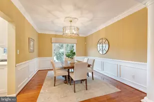 10812 Crippen Vale Ct, Reston, VA 20194 - Photo 8