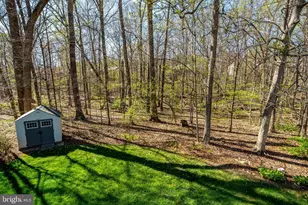 9010 Brook Ford Rd, Burke, VA 22015 - Photo 40