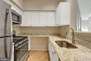 1625 International Dr, McLean, VA 22102 - Photo 10