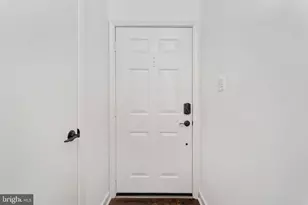 10456 Malone Ct, Fairfax, VA 22032 - Photo 4