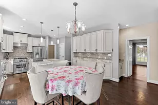 8138 Rondelay Ln, Fairfax Station, VA 22039 - Photo 20