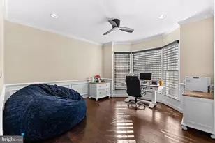 8138 Rondelay Ln, Fairfax Station, VA 22039 - Photo 26