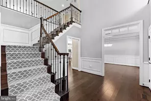 8138 Rondelay Ln, Fairfax Station, VA 22039 - Photo 6