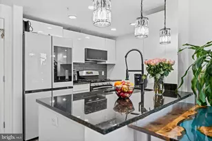 2451 Midtown Ave, Alexandria, VA 22303 - Photo 10