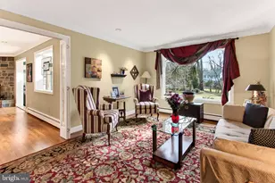 7509 Walton Ln, Annandale, VA 22003 - Photo 6