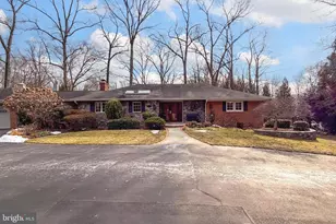 7509 Walton Ln, Annandale, VA 22003 - Photo 2