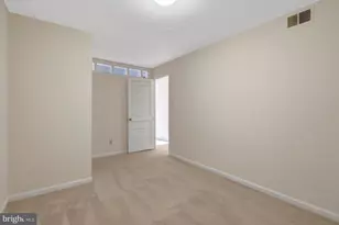 6306 Paddington Ln, Centreville, VA 20120 - Photo 22