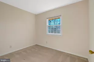 6306 Paddington Ln, Centreville, VA 20120 - Photo 16