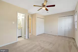 6306 Paddington Ln, Centreville, VA 20120 - Photo 14