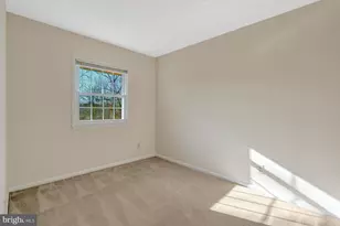 6306 Paddington Ln, Centreville, VA 20120 - Photo 18