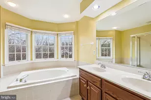 13918 Rock Brook Ct, Clifton, VA 20124 - Photo 12