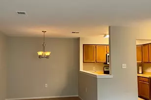 7828 Harrowgate Cir, Springfield, VA 22152 - Photo 2