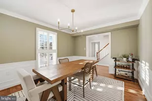 7319 Westmore Dr, Springfield, VA 22150 - Photo 10