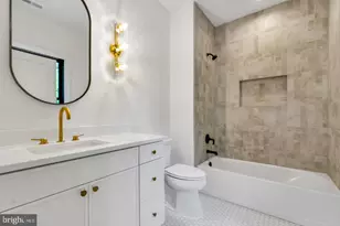 930 Fairway Dr NE, Vienna, VA 22180 - Photo 34