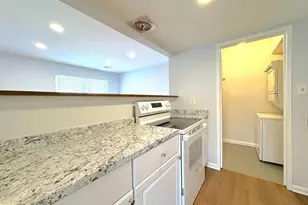 9671 Hagel Cir, Lorton, VA 22079 - Photo 10