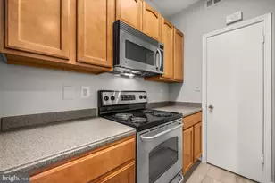 3916 Penderview Dr, Fairfax, VA 22033 - Photo 10