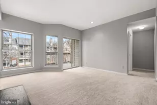 3916 Penderview Dr, Fairfax, VA 22033 - Photo 6