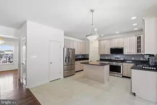 8431 Ambrose Ct, Springfield, VA 22153 - Photo 12