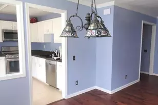 8202 Catbird Cir, Lorton, VA 22079 - Photo 8