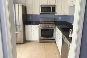 8202 Catbird Cir, Lorton, VA 22079 - Photo 12