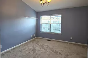 8202 Catbird Cir, Lorton, VA 22079 - Photo 18