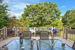 2938 Bridgehampton Ct, Falls Church, VA 22042 - Photo 2