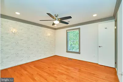 5810 Bunker Woods Lane, Burke, VA 22015 - Photo 16