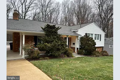 6830 Pacific Lane, Annandale, VA 22003 - Photo 4
