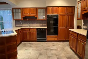 6830 Pacific Ln, Annandale, VA 22003 - Photo 16