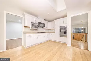 9116 Hamilton Dr, Fairfax, VA 22031 - Photo 16